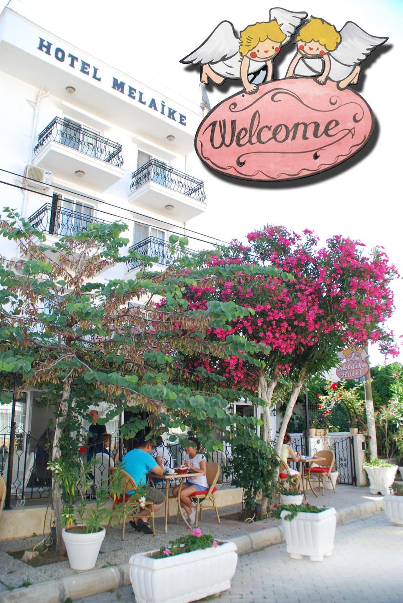 Melaike Hotel Foça Exteriör bild