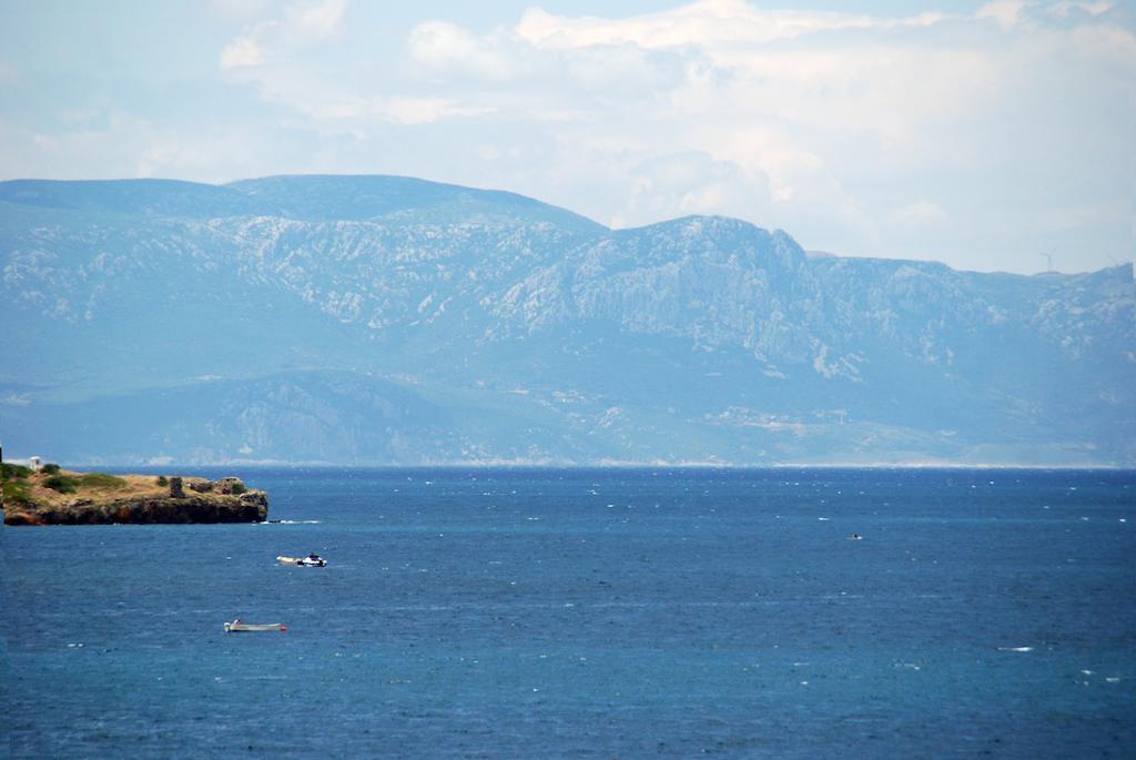 Melaike Hotel Foça Exteriör bild