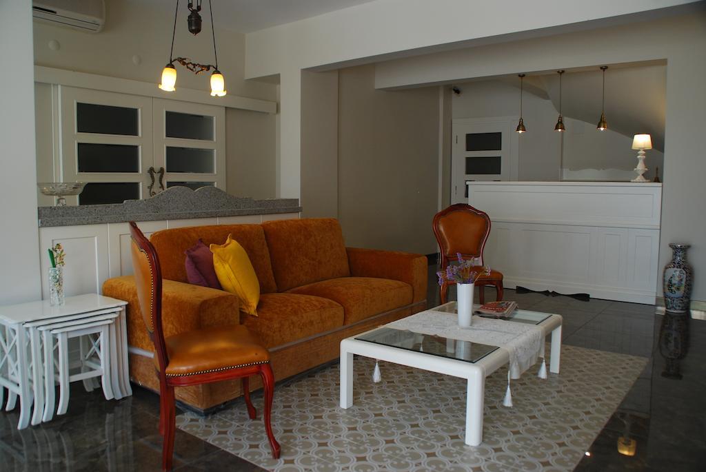 Melaike Hotel Foça Exteriör bild
