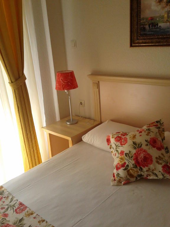 Melaike Hotel Foça Exteriör bild